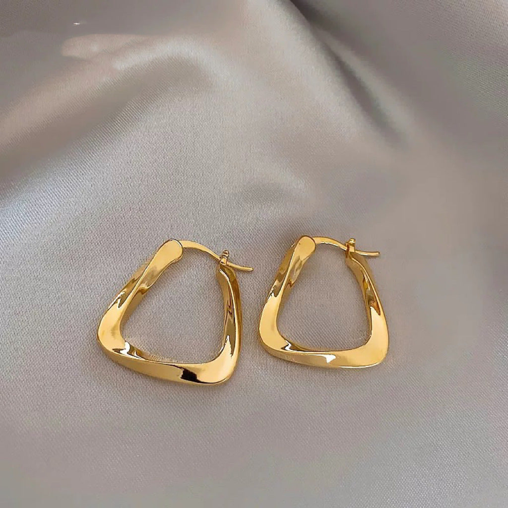 Geometric Butterfly Pearl Affordable Luxury Fashion Earrings