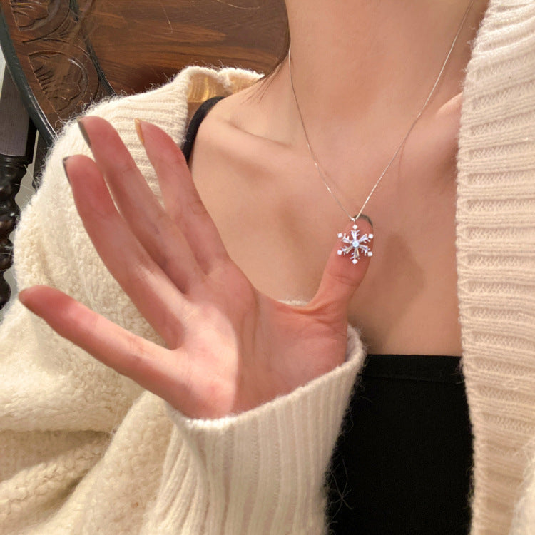Women's High-grade Butterfly Pearl Style Niche Clavicle Chain Light Luxury Necklaces