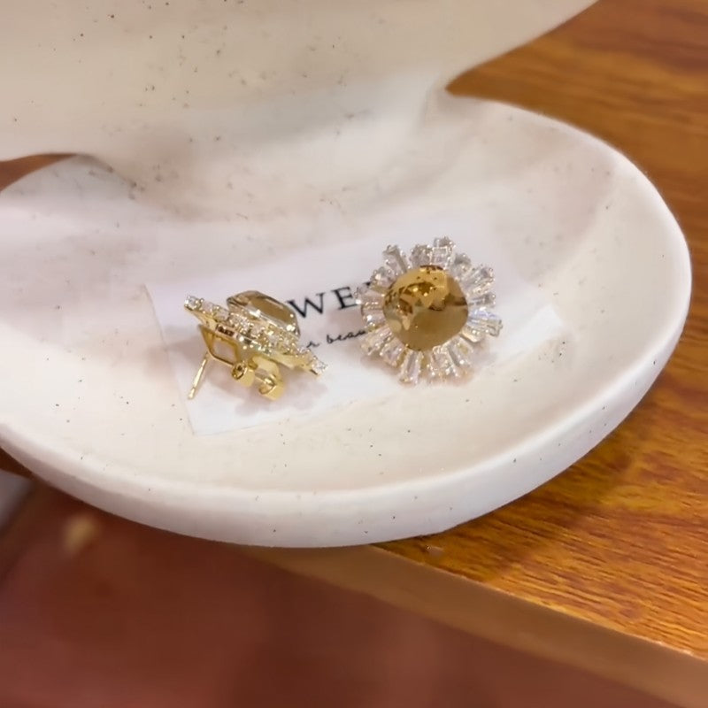 Fashion High-grade Square Sugar Flower Light Luxury Simplicity Temperament Stud Earrings