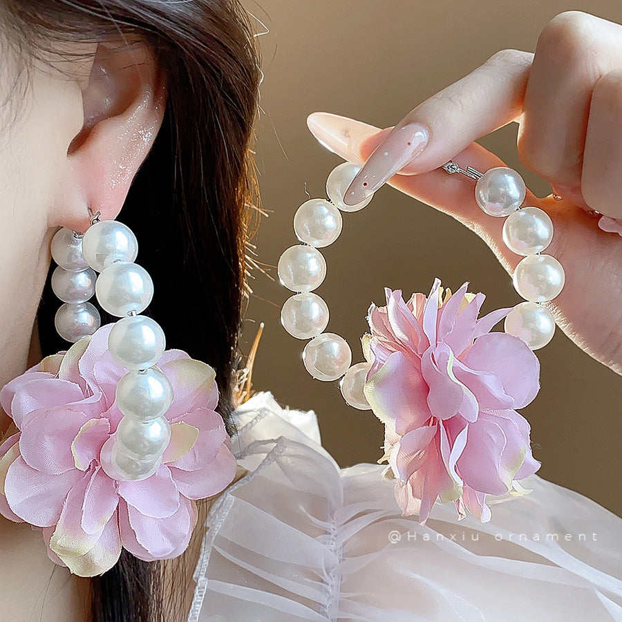Women's Needle Fabric Flower Round Pearl Elegant Earrings