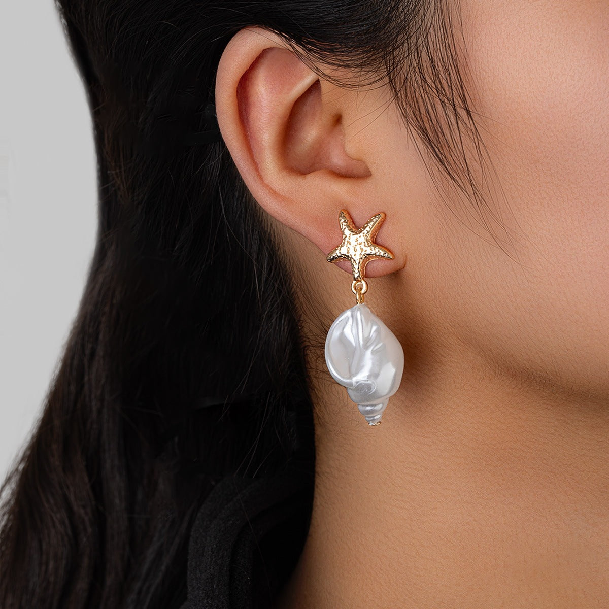 Women's Beach Vacation Style Alloy Starfish Shaped Stud Earrings