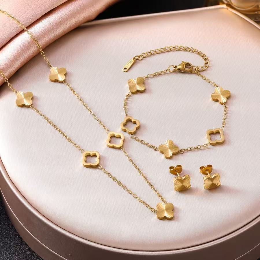 Durable Innovative Ladies Stainless Steel Fashion Jewelry Set
