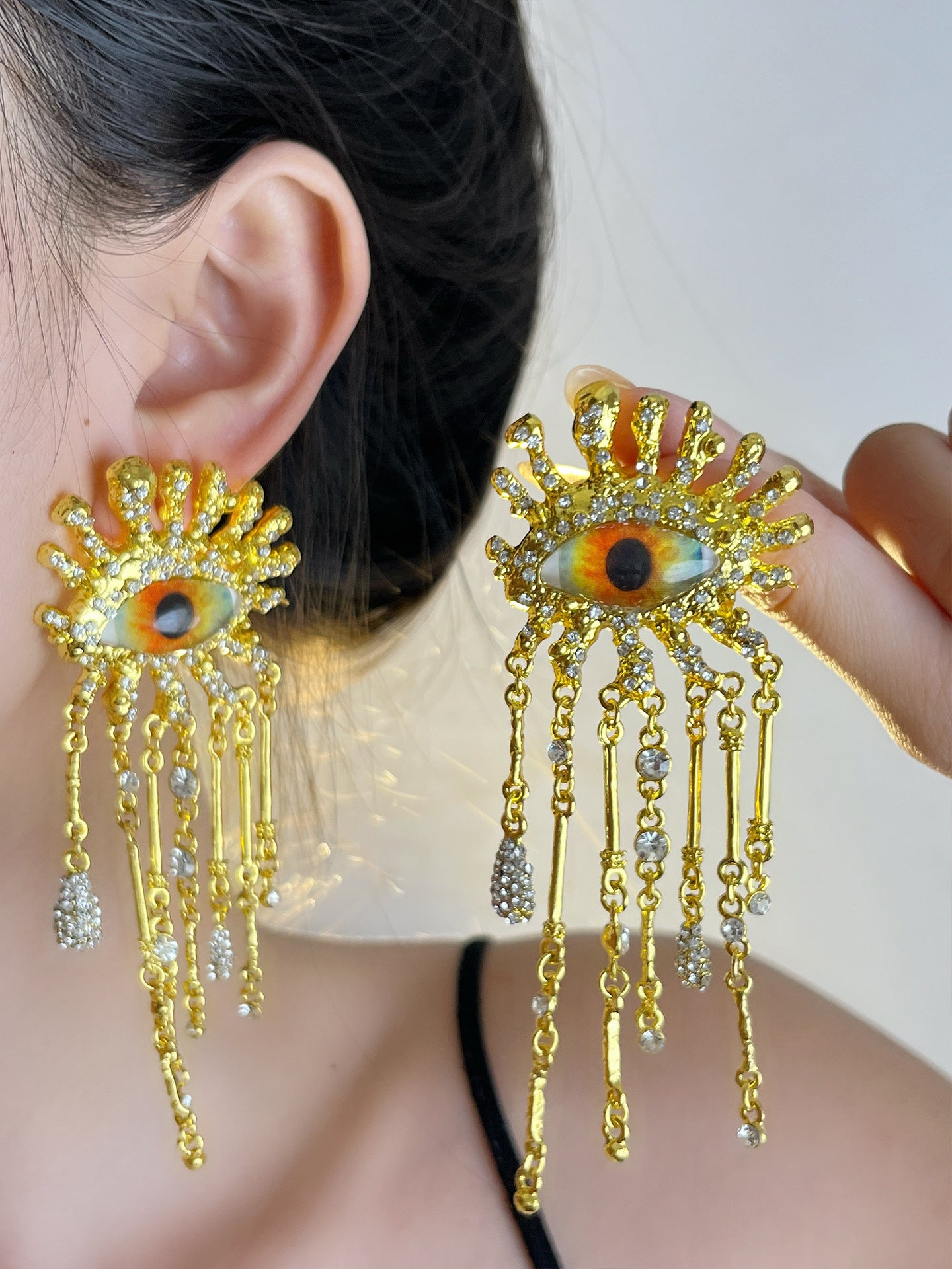 Devil's Eye Female Niche High-grade Light Luxury Retro Rings