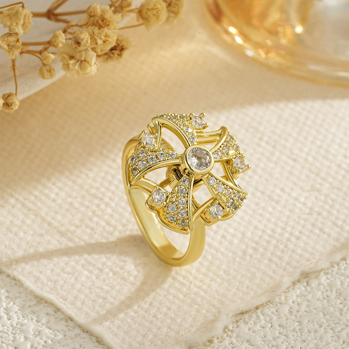 Women's Decompression Spinning Gold-plated Flash Niche High Sense Zircon Rings
