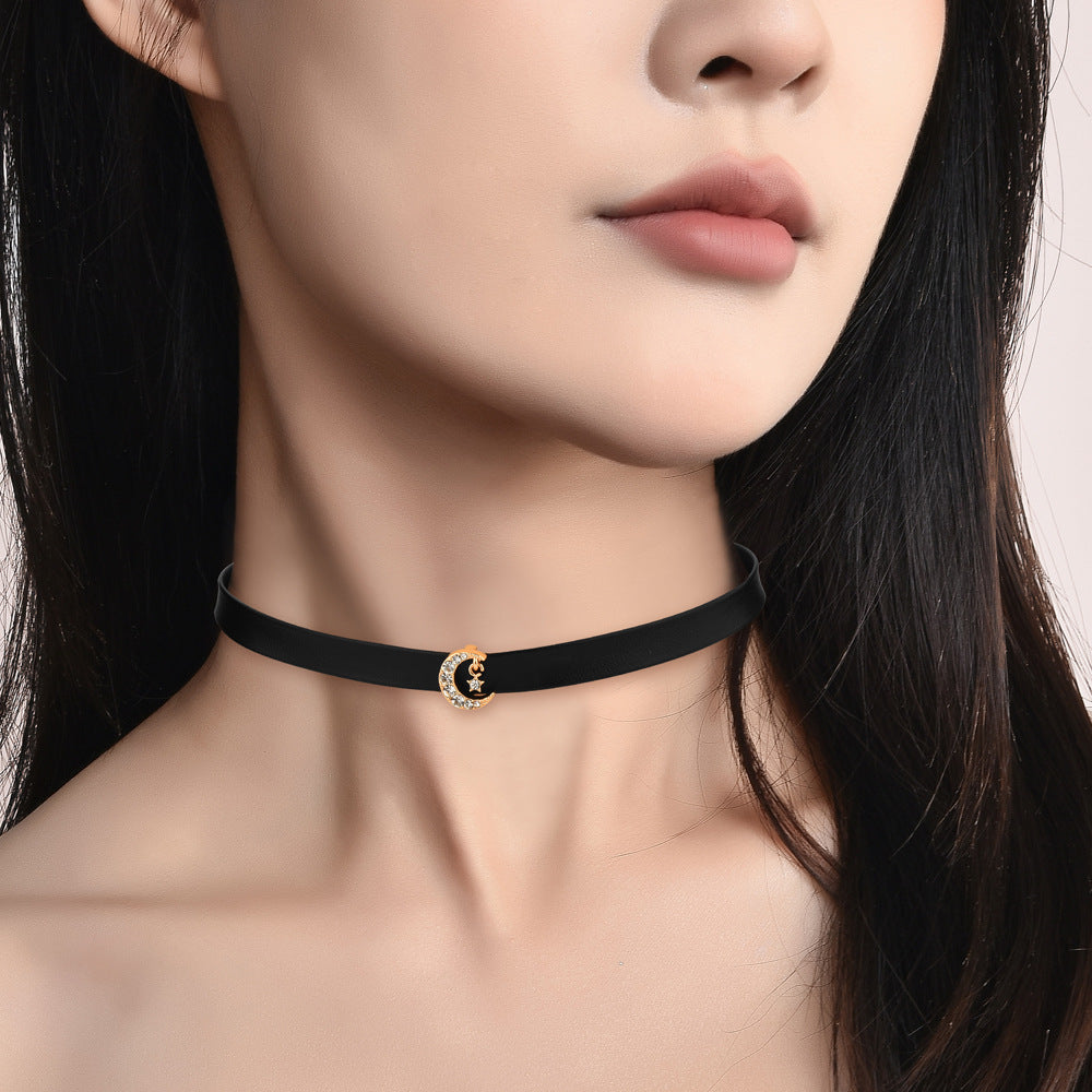Moon Female Clavicle Chain Fashion Light Luxury Collar