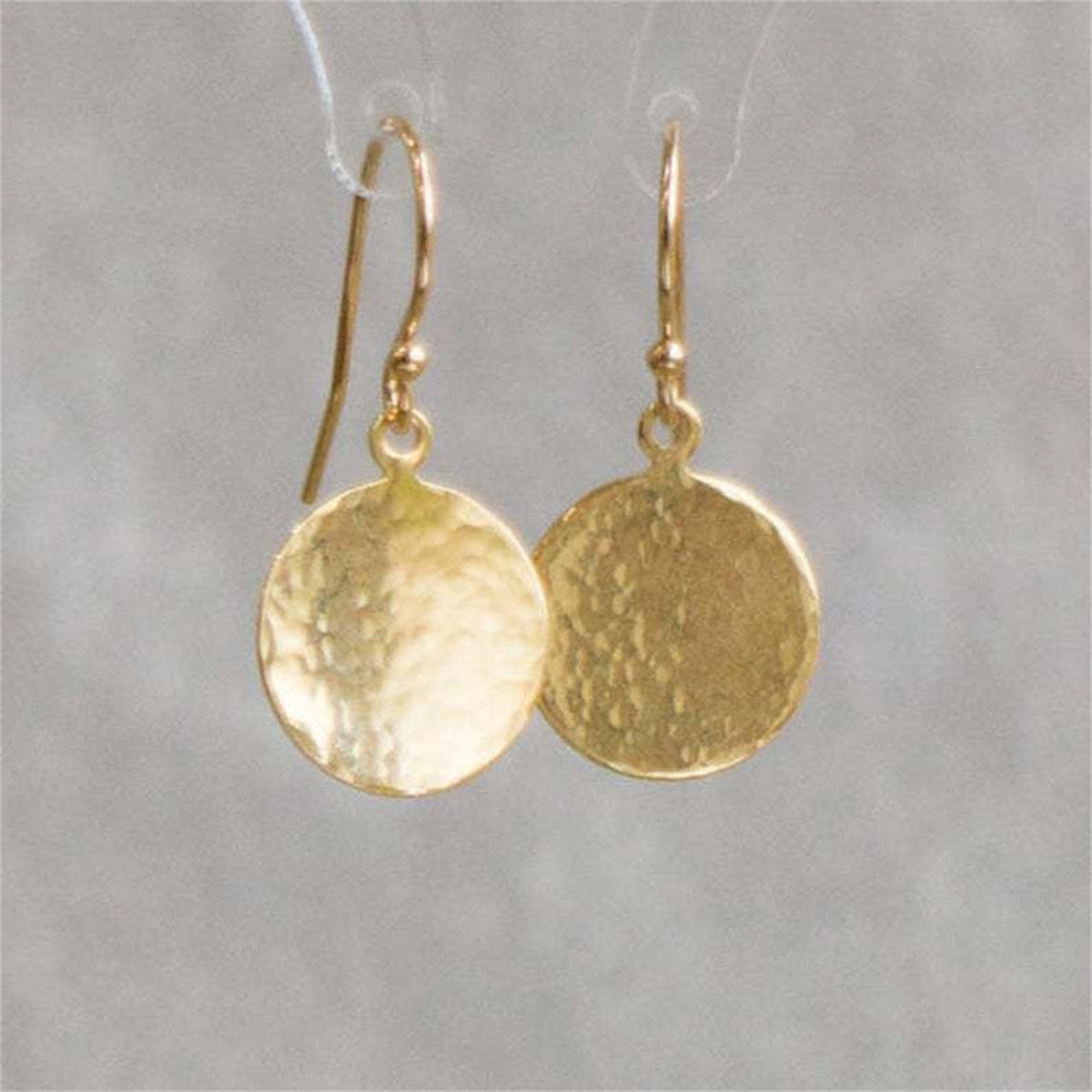 Coffee Yi Simple Fashion Metal Small Round Earrings