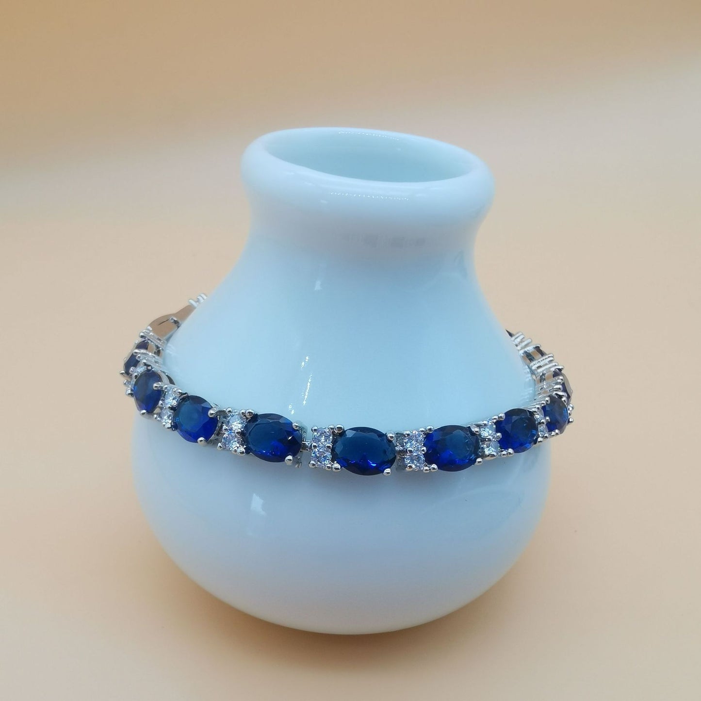 Women's Egg-shaped White Gold Plated Crystal Hand Bracelets