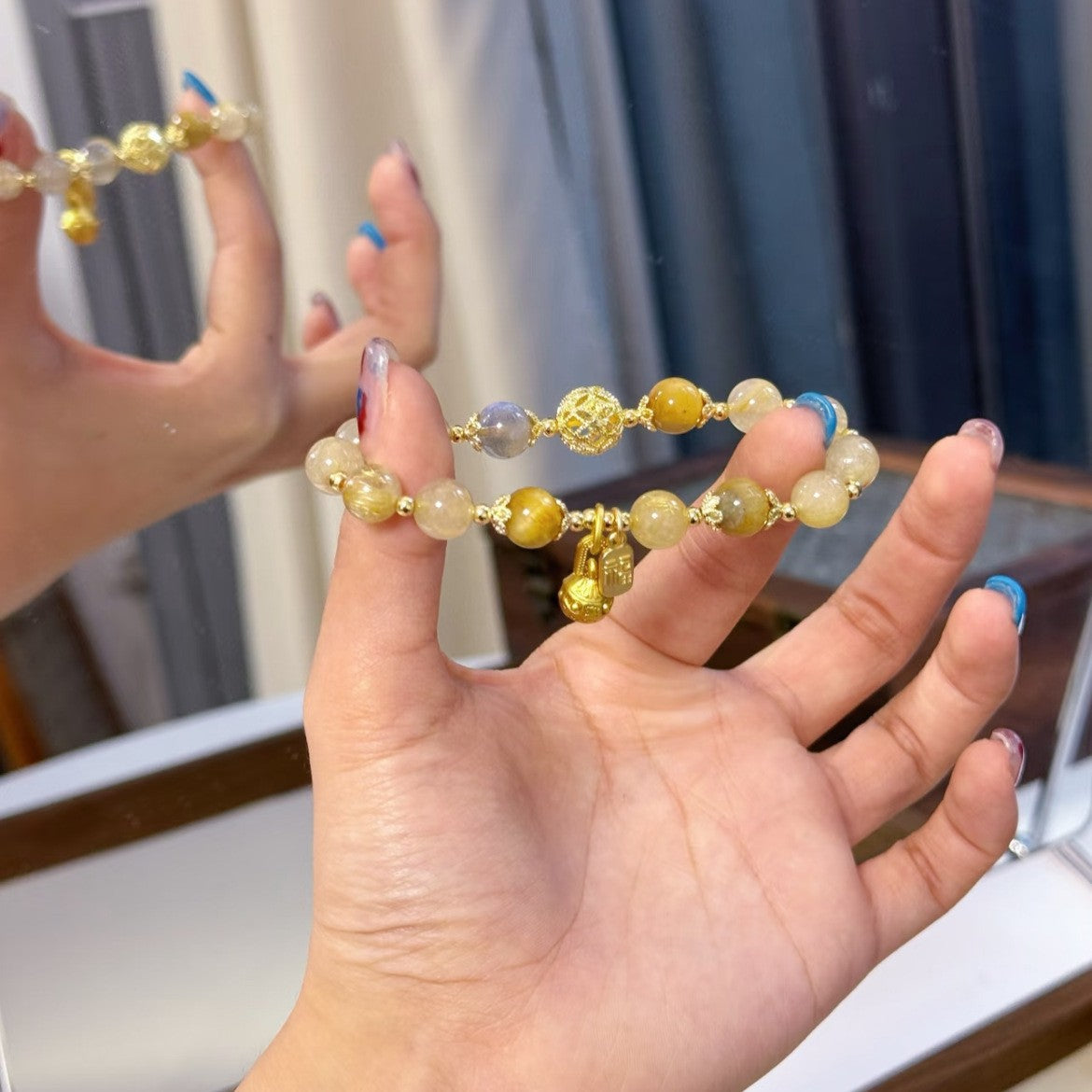 Beast Female Design Fortune Imitation Yellow Hair Bracelets