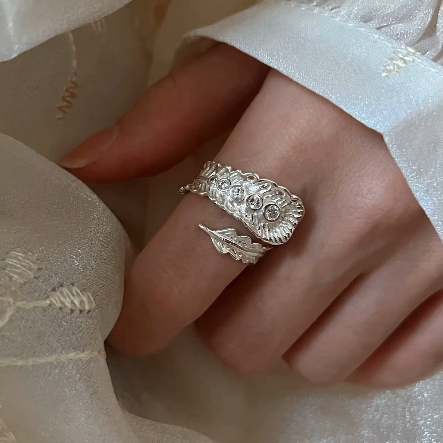 Women's Luxury Fashion Twin Open Style Index Rings