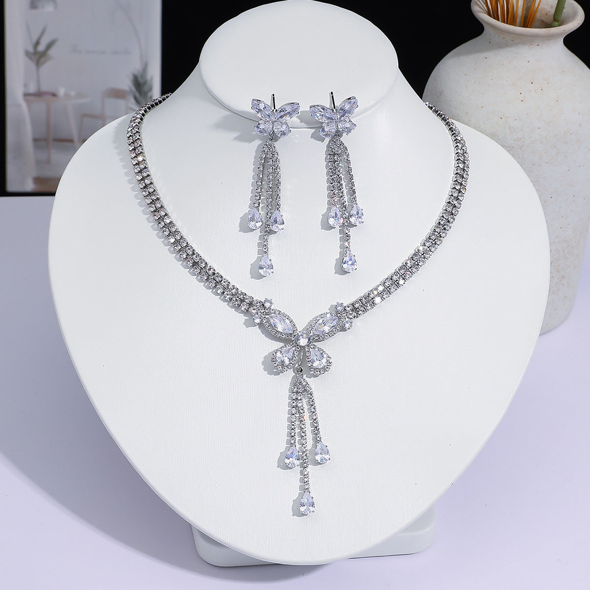 Full Diamond Drop-shaped Temperament The Dinner Party Jewelry Set