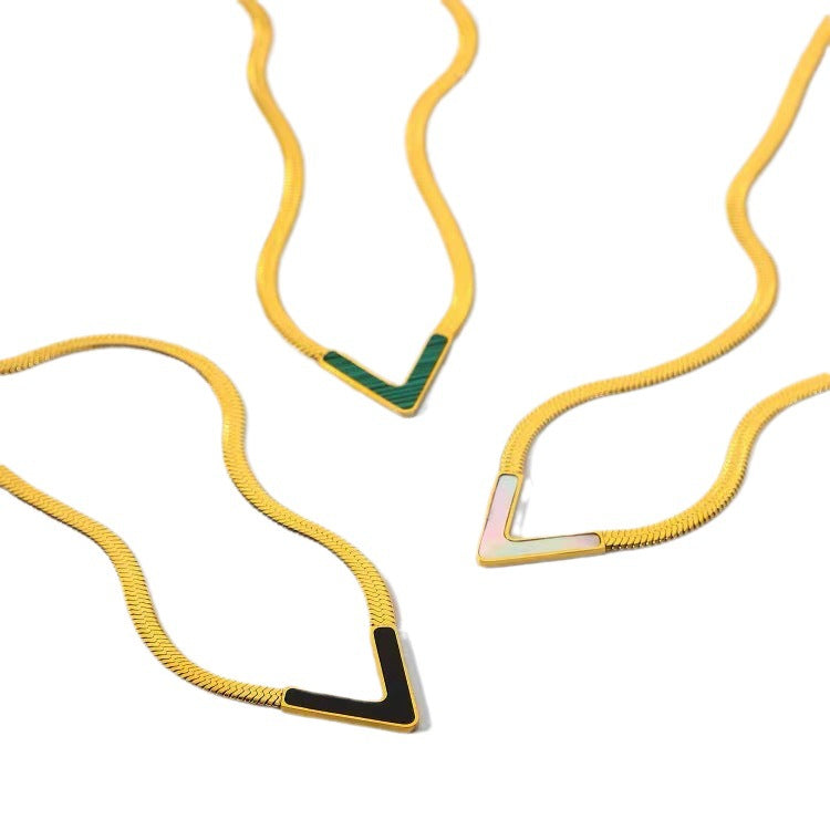 Women's Steel V-shaped Light Luxury High-grade Flat Snake Collar