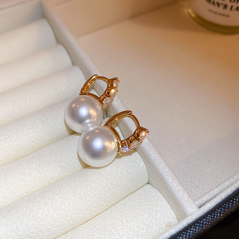 Fashion High-grade Zircon Pearl French Minority Retro Earrings