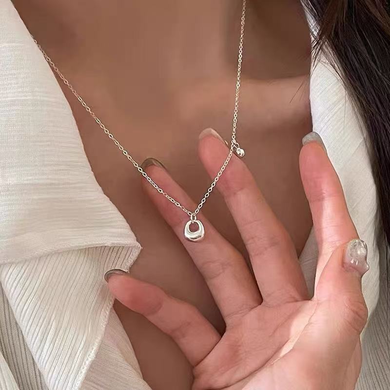 Women's Sier Lucky Beads Bowknot Clavicle Chain Light Luxury Minority High-grade Necklace
