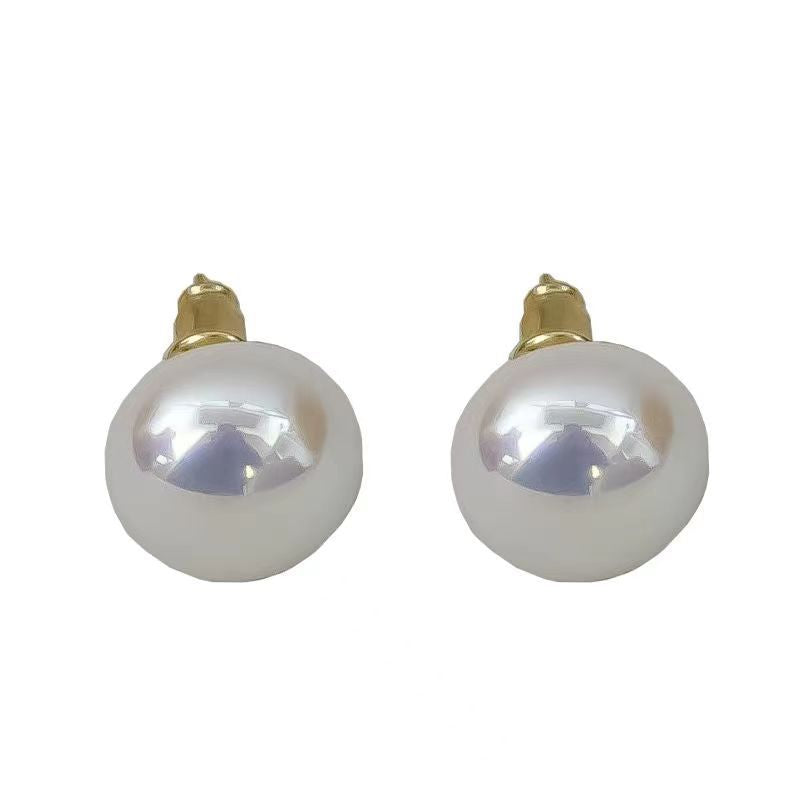 Women's Bread Flat Round Pearl For Versatile Earrings