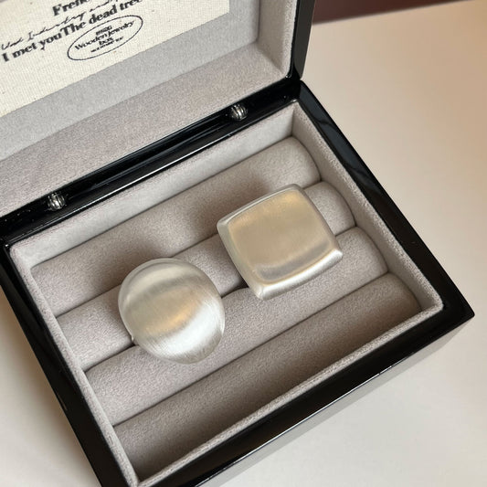 Luxury High-grade Geometric Square Brushed Thick Sier Cold Rings