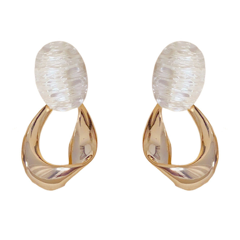 Women's Fashion Retro Oval Metal Geometry Eardrops Temperament Entry Lux Simple Earrings