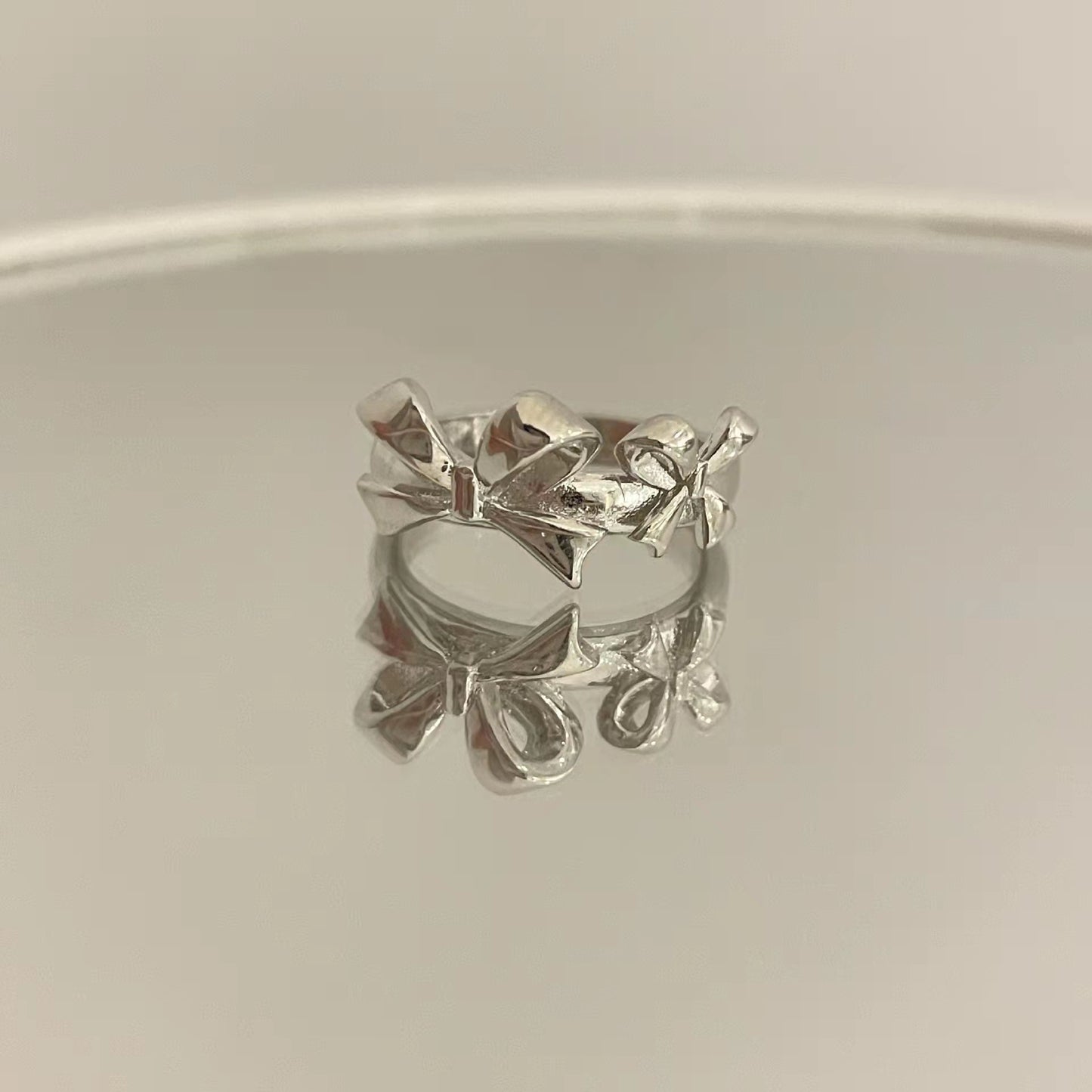 Cool Style Three-dimensional Bow Niche Design Simple Rings