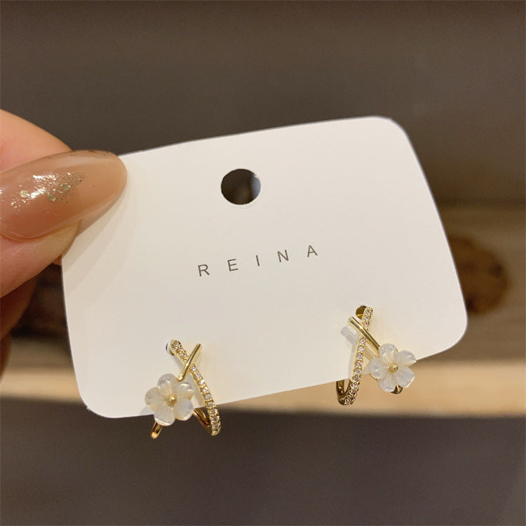 Style Shell Flower Female Niche Design High-grade Tide Sier Stud Earrings