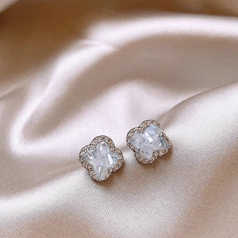 Inlaid Zircon Flower Elegant High-grade Pearl Earrings