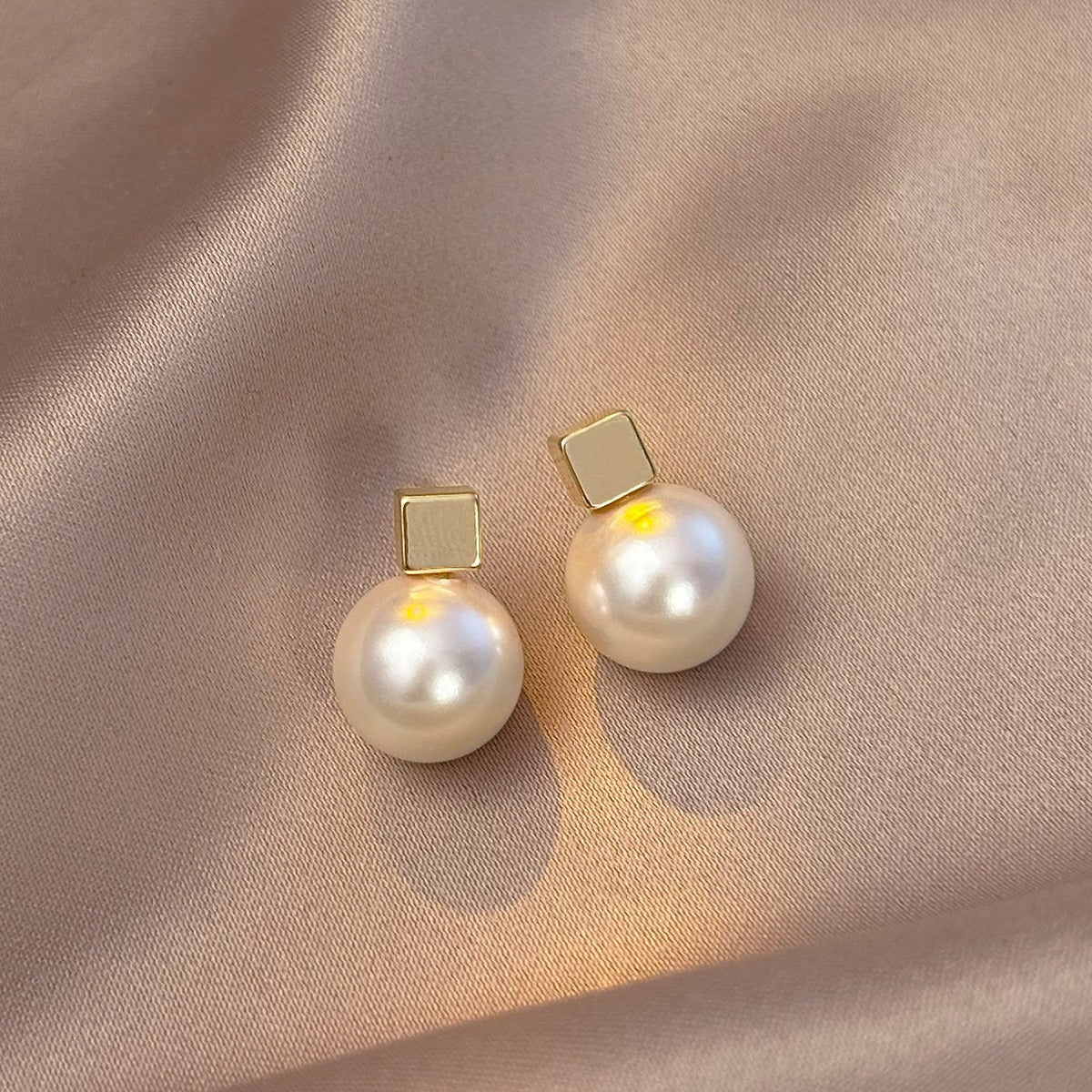 Essence Champagne Female Simple Advanced Sense Earrings