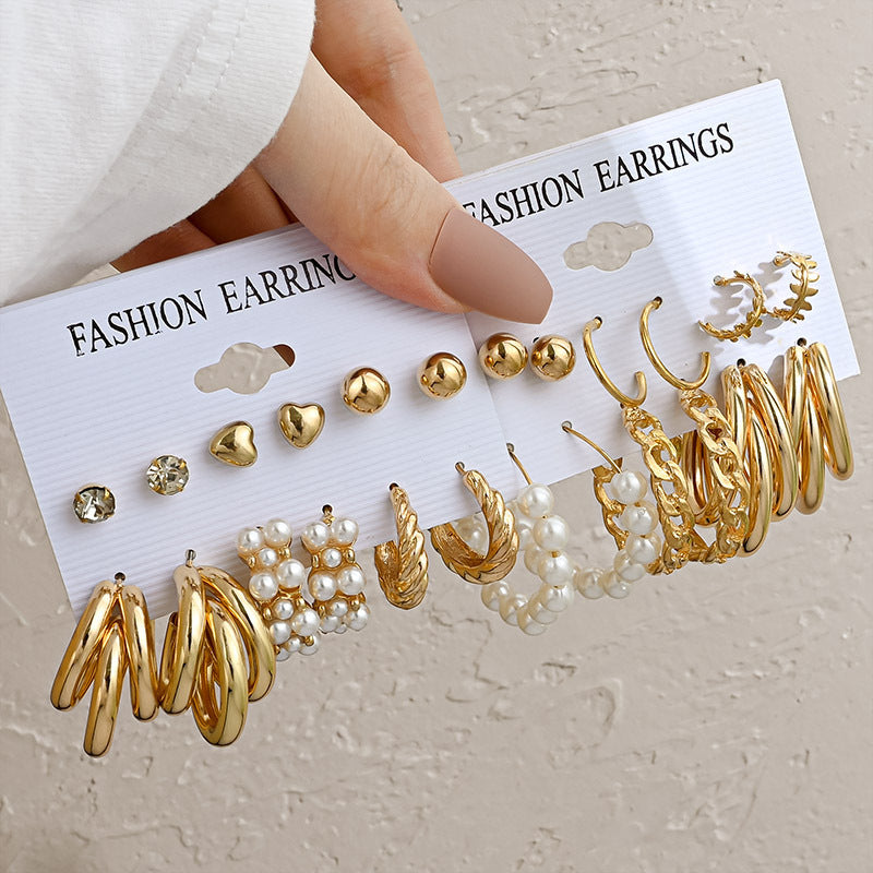 Women's Retro Gold Geometric Suit Fashion Pearl With Earrings