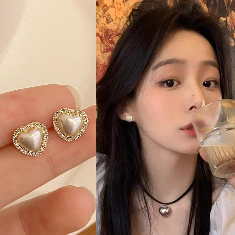 Women's Super Shiny Classic Style Design Small Exquisite Cute Clip Simple Earrings