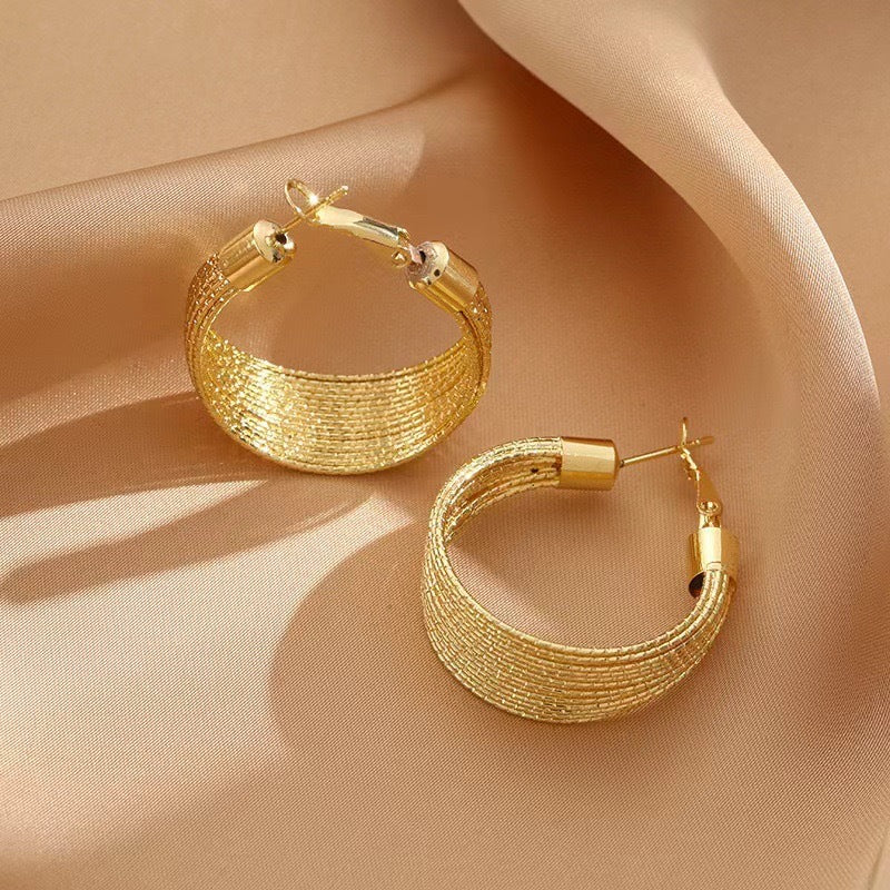 Fashion High Profile Generous Female Temperament Earrings