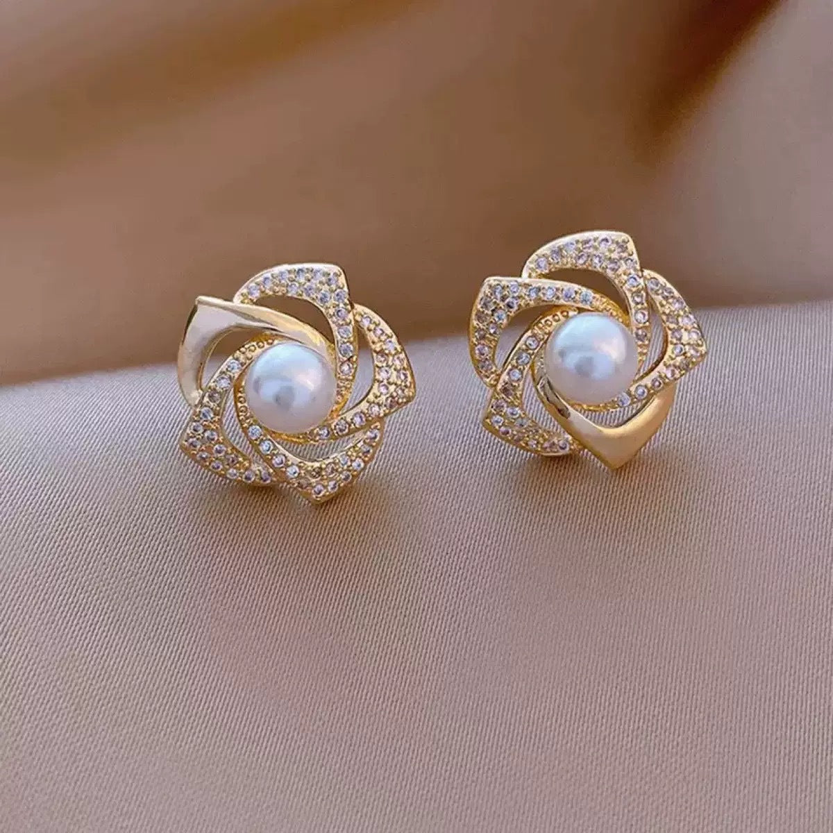 Women's Low Price Light Luxury Premium Temperamental Pearl Eardrops Rings