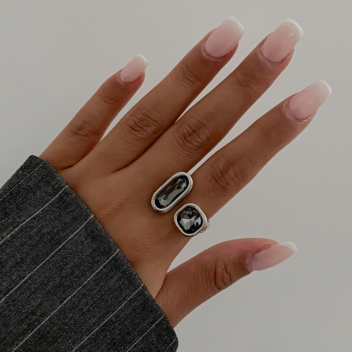 Luxury Style Niche Acrylic Black Diamond Rings