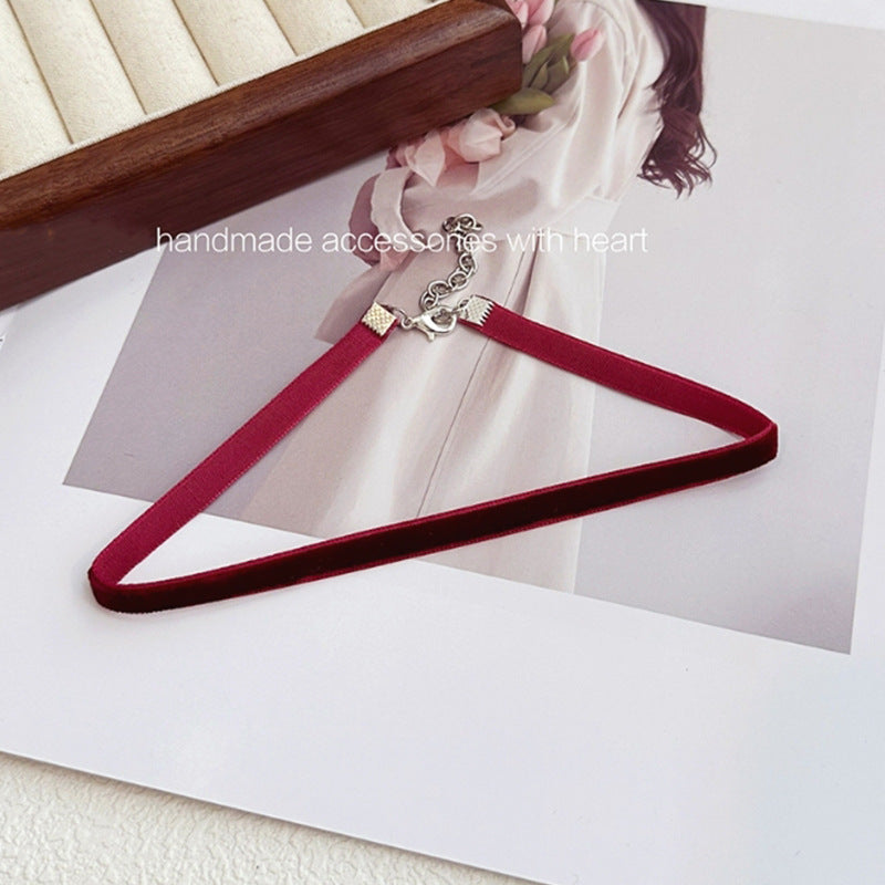 Burgundy Veet Collar Retro Simple Female Clavicle Chain Necklace