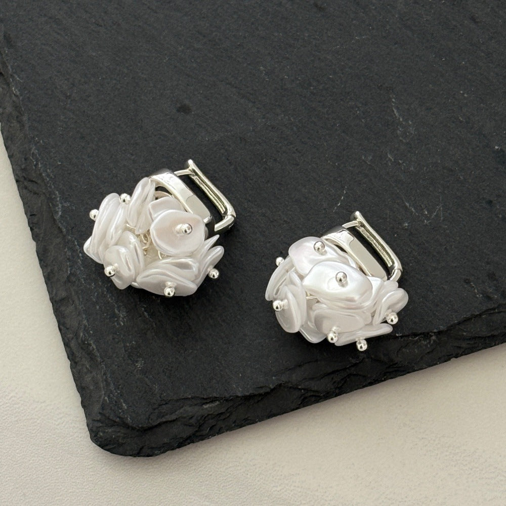 Women's Camellia Advanced Cold Feeling Metallic Simple Elegant Sweet Woven Rings