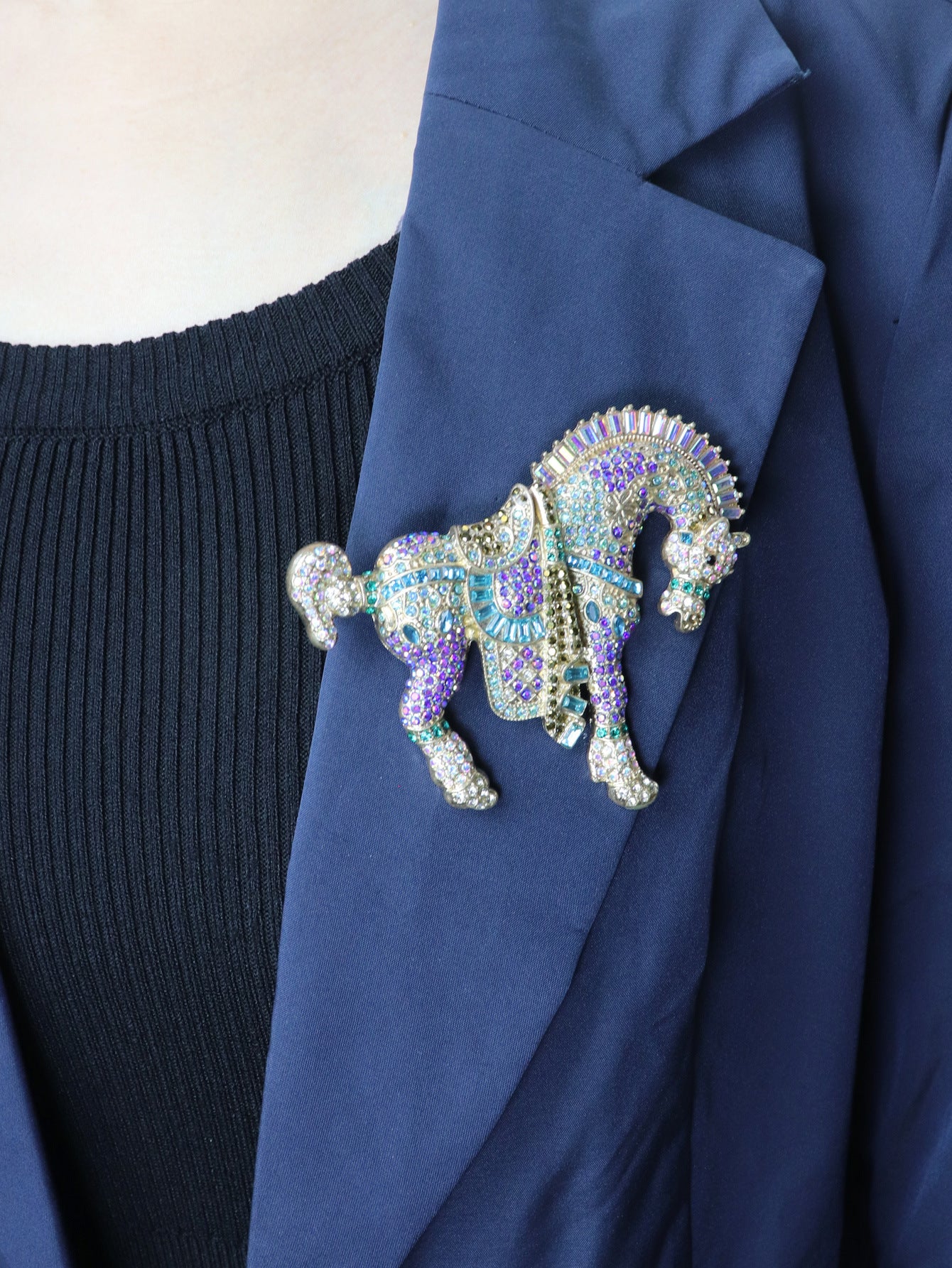 Fashion Trendy Tang Tricolor Horse Brooch Brooches