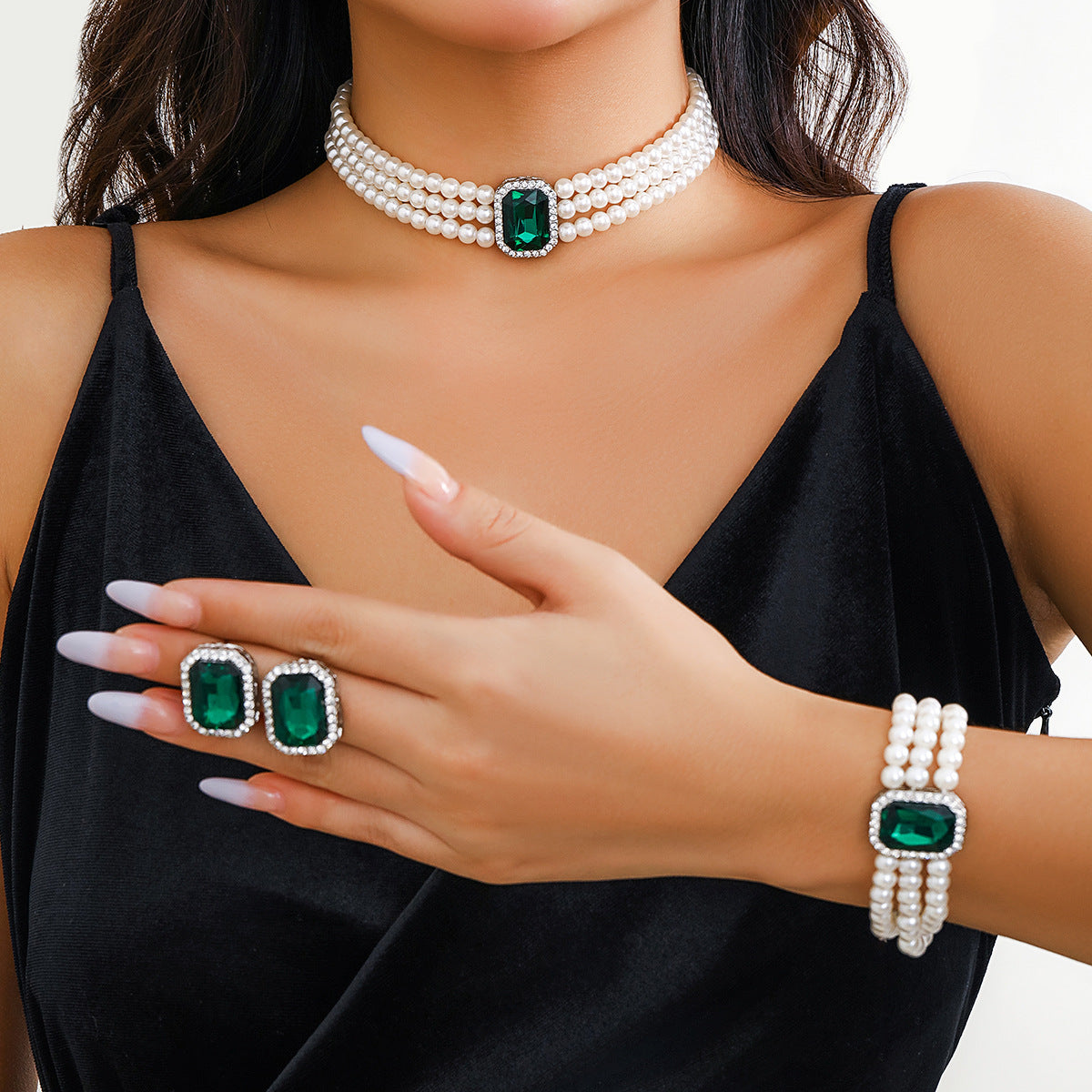 Light Luxury Short Imitation Pearl Turquoise Beaded Ethnic Collar