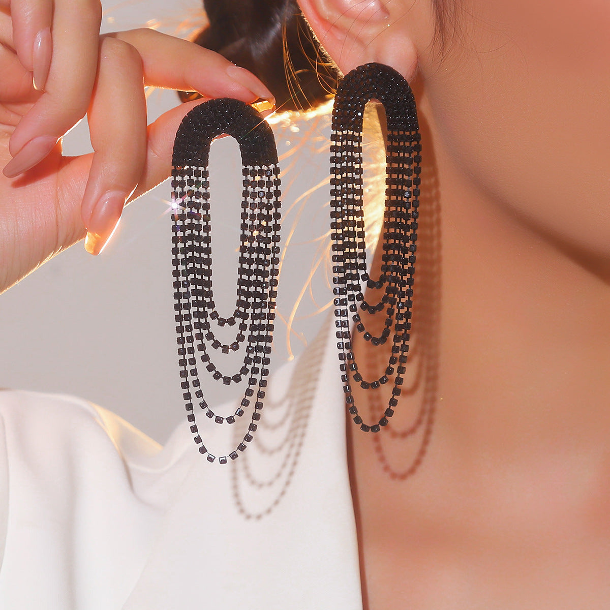 Women's Luxurious Style Shiny Rhinestone Long Fashion Gradient Multicolored Tassel Earrings