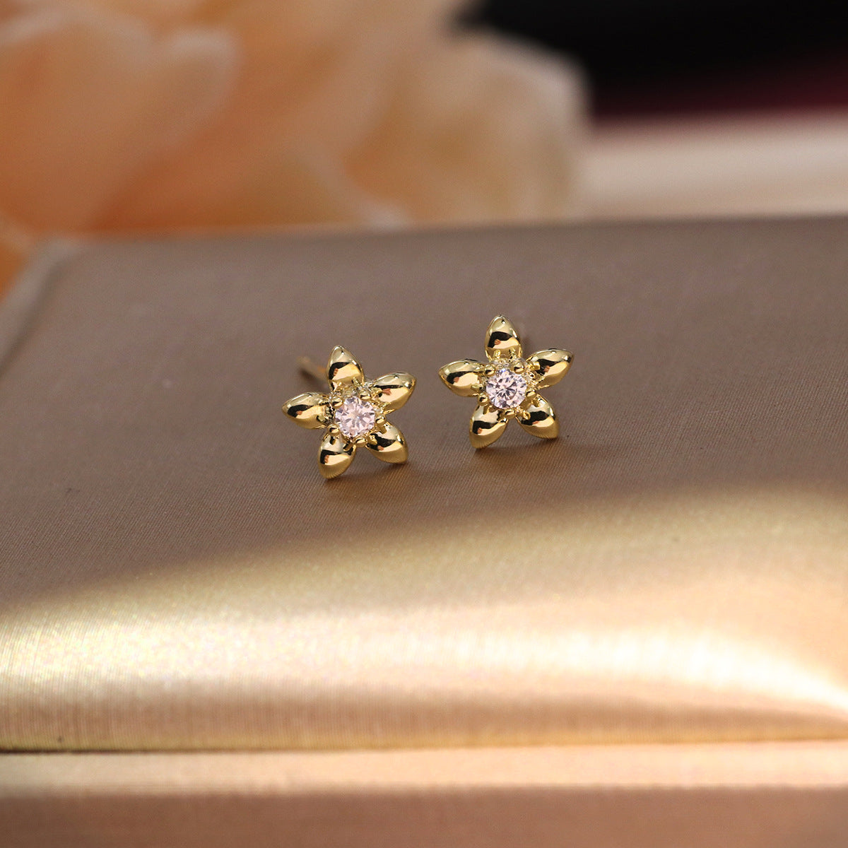 Bunny Free Combination Week Gift Box Ear Earrings