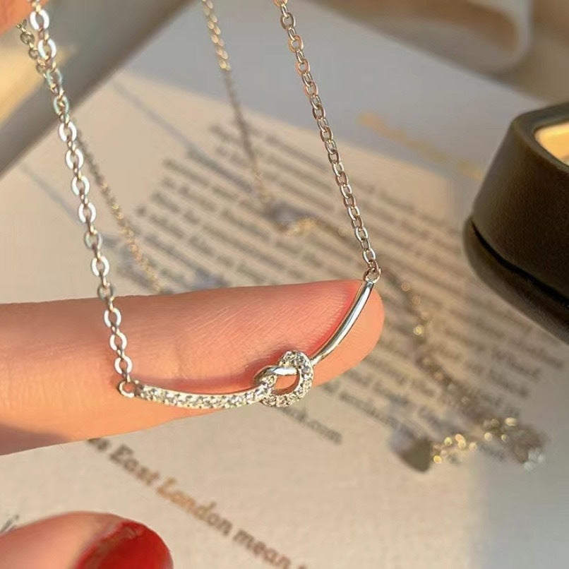 Women's Knotted Smile For Temperament Clavicle Chain Elegant Shining Diamond Niche Necklace