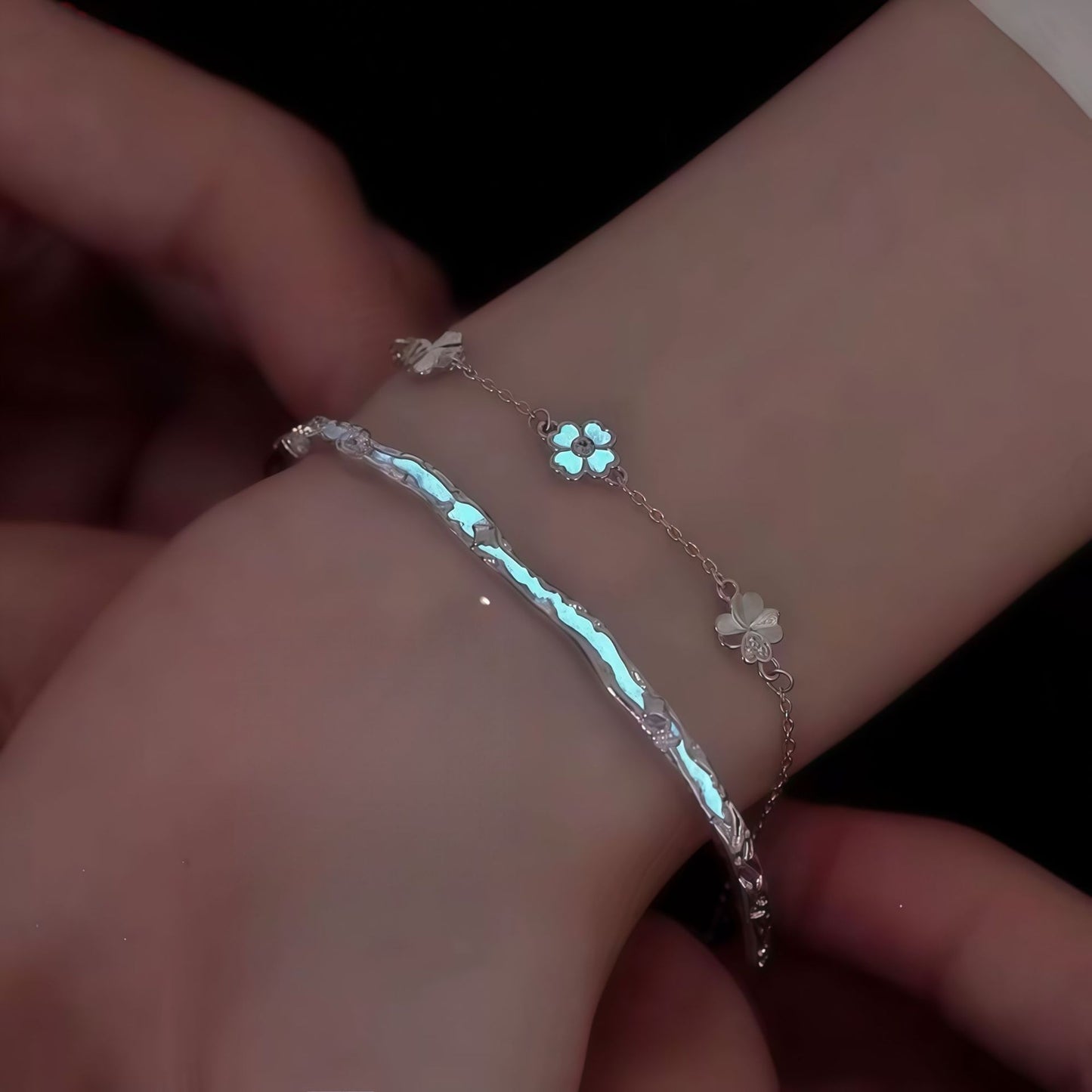 Women's Fashion Wrist Luminous Four-leaf Clover Birthday Gift For Girlfriend Rings
