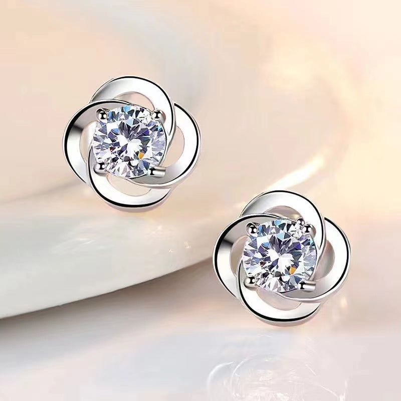 Leaf Clover Ear Female Graceful Personality Simple Stud Earrings