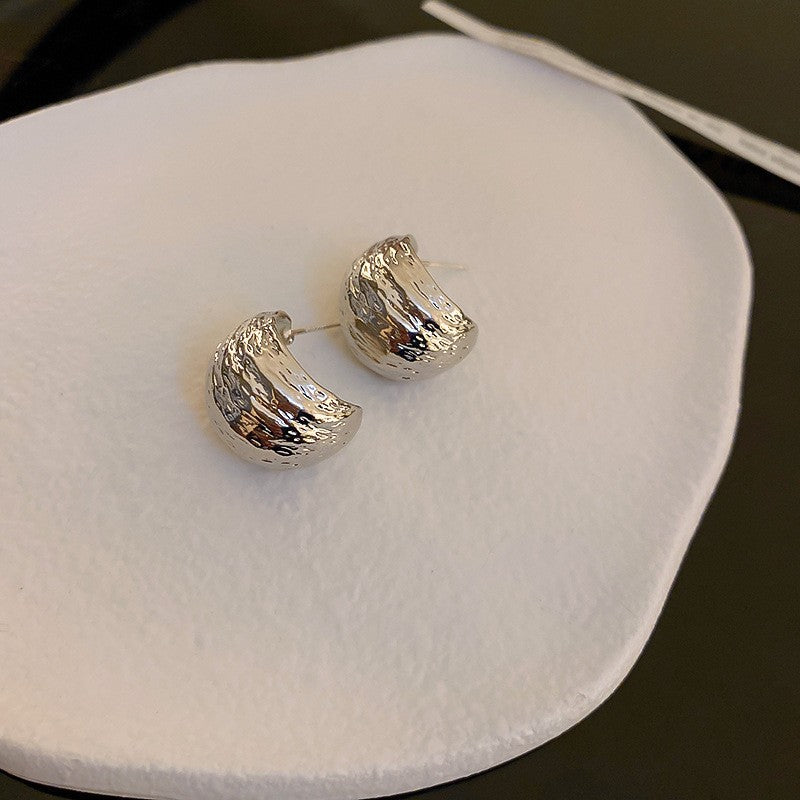 Women's Needle Metallic Pleated Round Geometric Bean-shaped Fashionable Fashion Stud Earrings