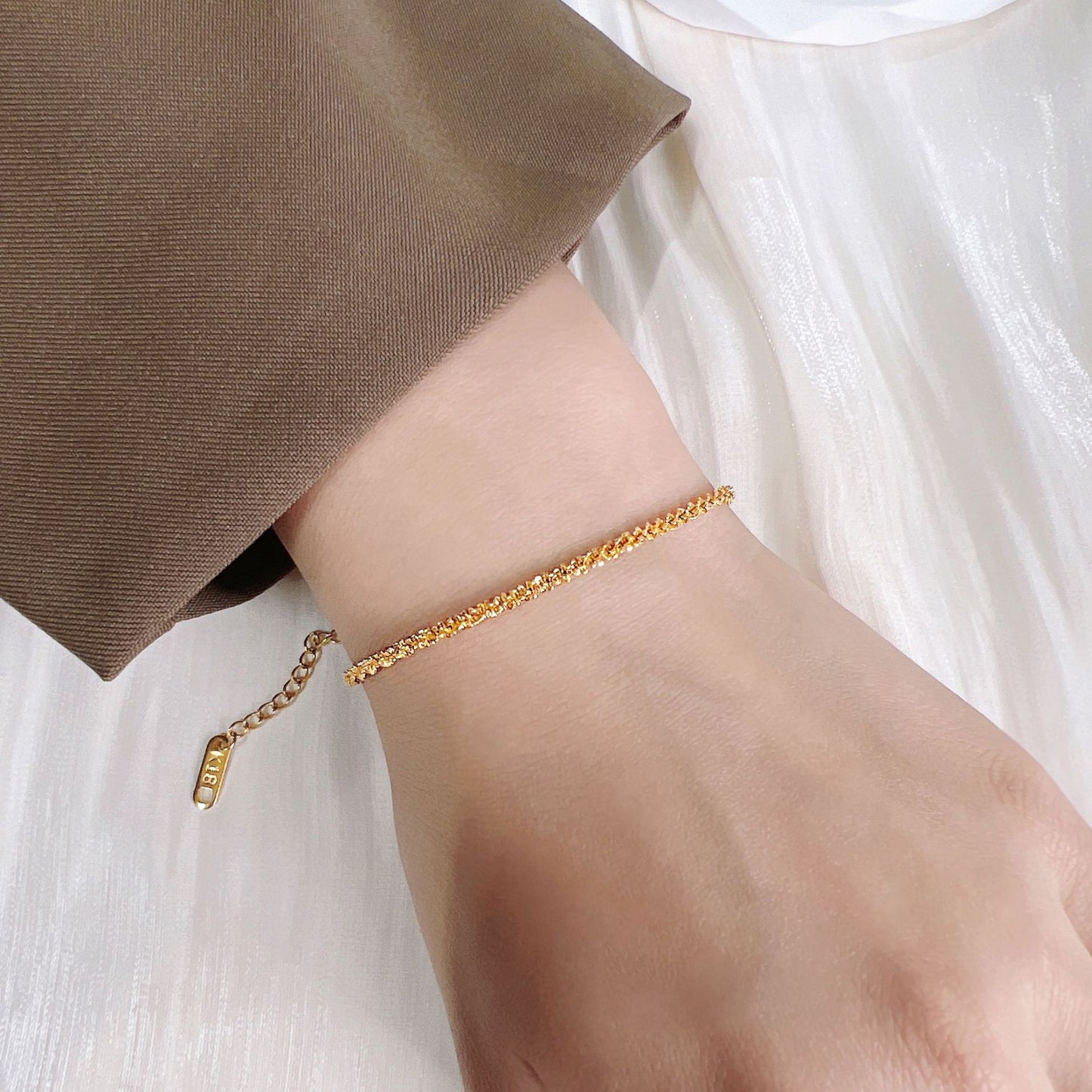 Female Sky Light Luxury Temperament High-grade Gold Bracelet
