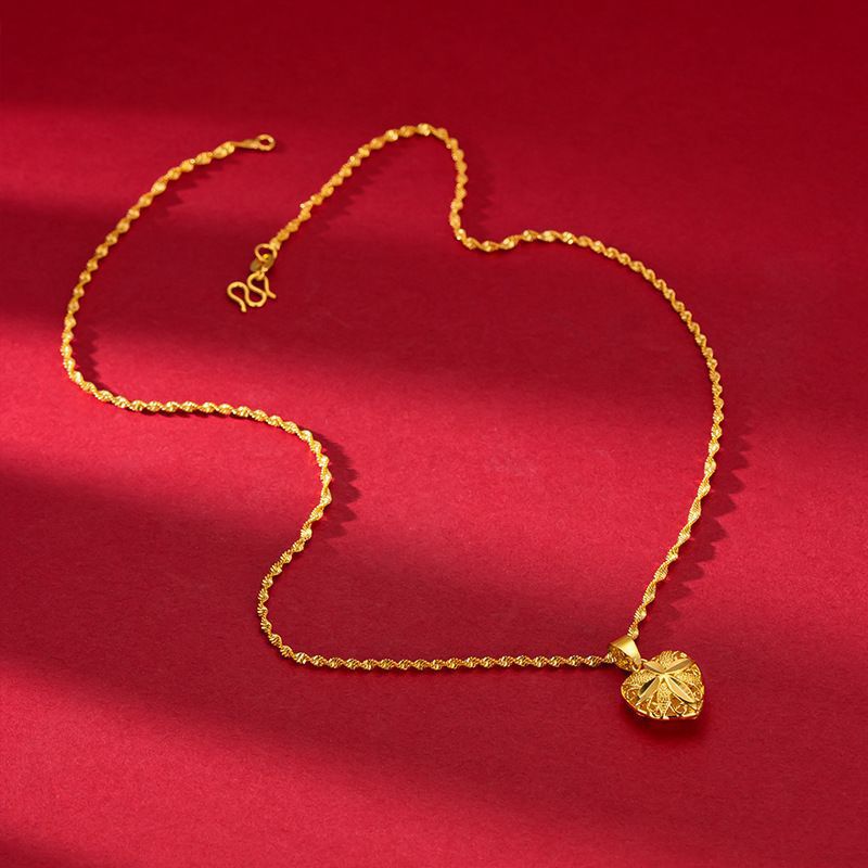 Gold Light Luxury Hollow Heart High-grade Exquisite Temperament Necklace