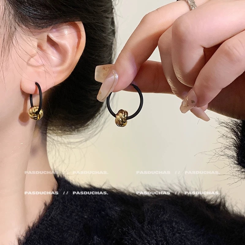 Style Hot Simple Eardrop Round Face Earrings