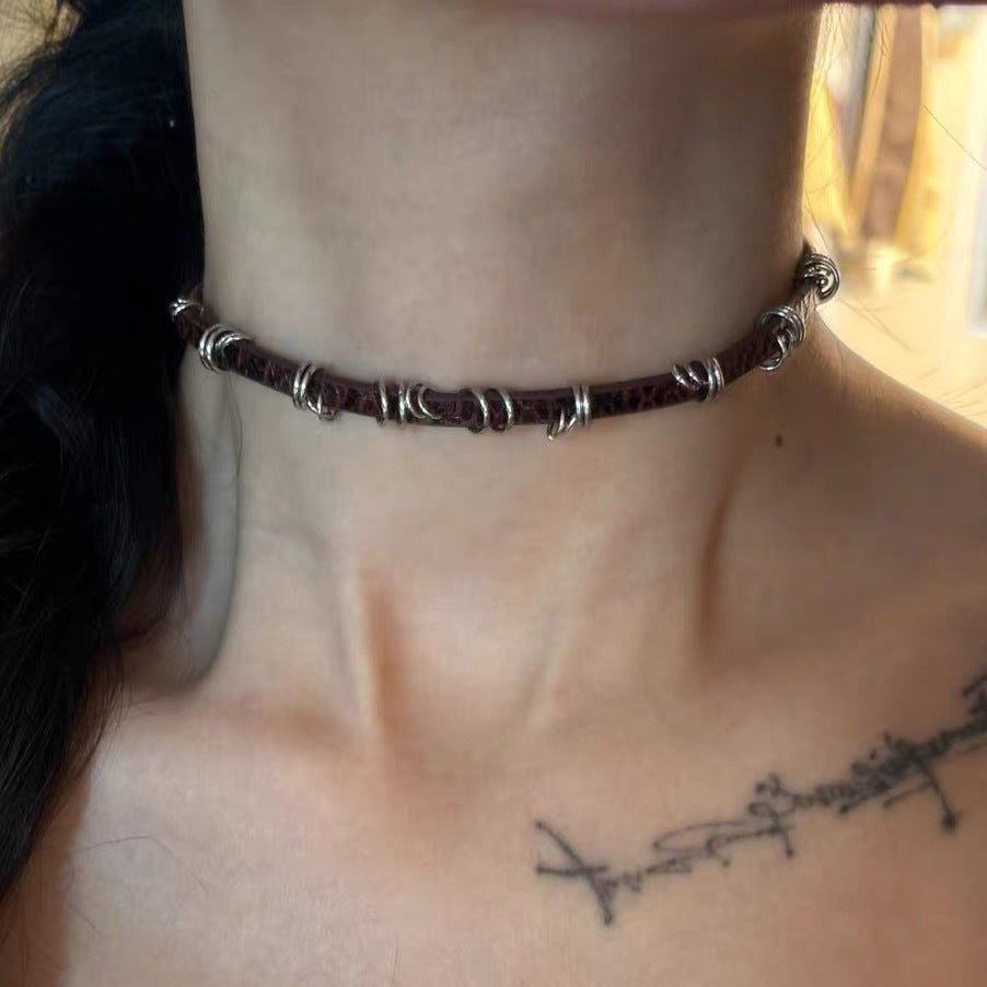 Millennium Hot Crack Leather Female Brown Subculture Punk Metal Clavicle Rings