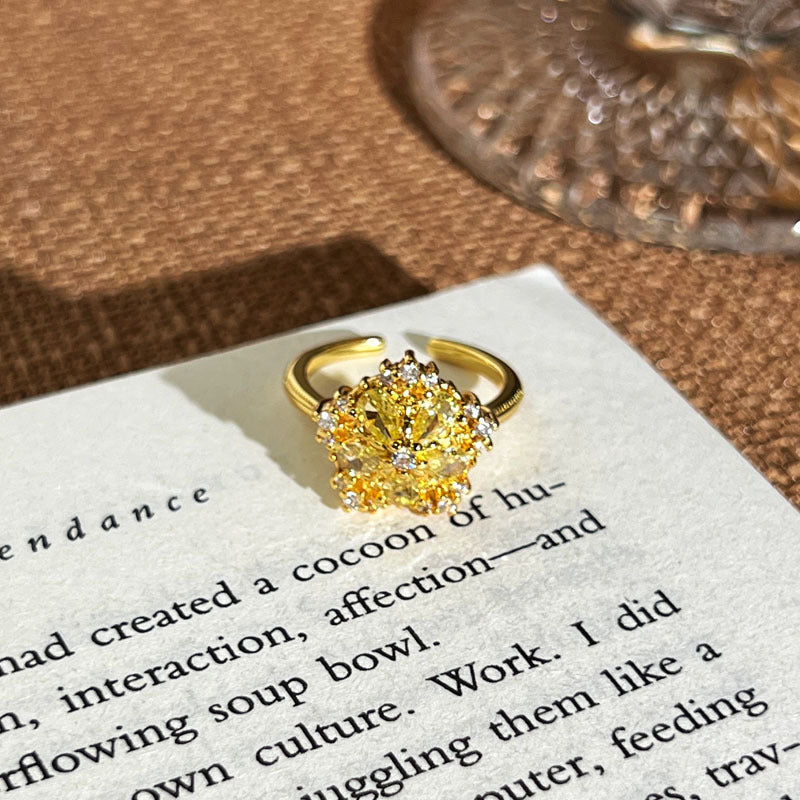 Women's Luxury Gold Retro Fashion Elegance Niche Design Open Exquisite Ring