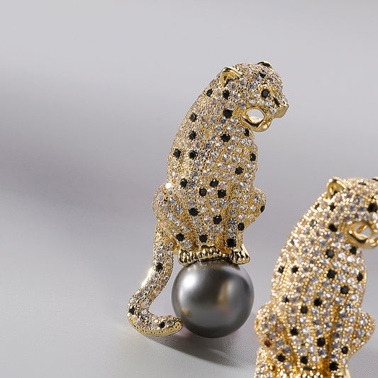 Men's High-grade Copper Zircon Leopard Brooch Personality Pearl Animal Brooches