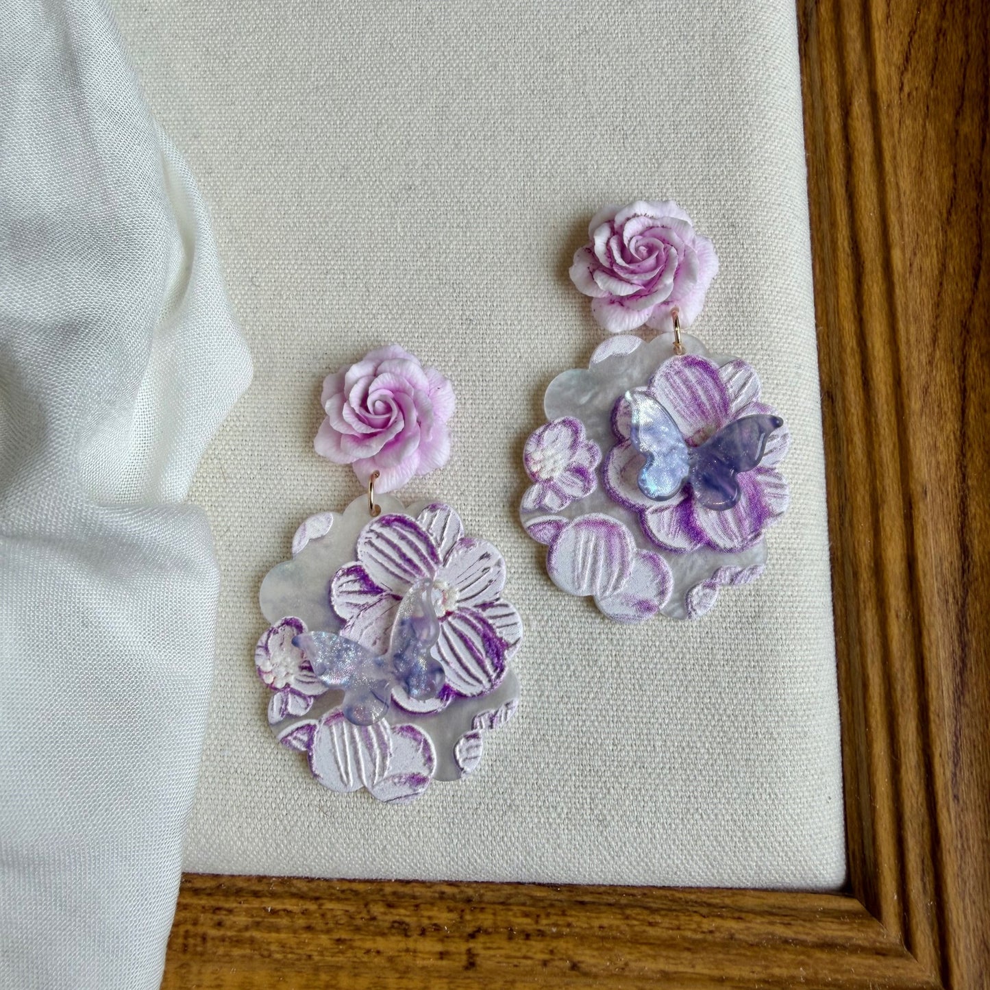 Women's Relief Butterfly Flower Oil Painting Style Artistic Earrings