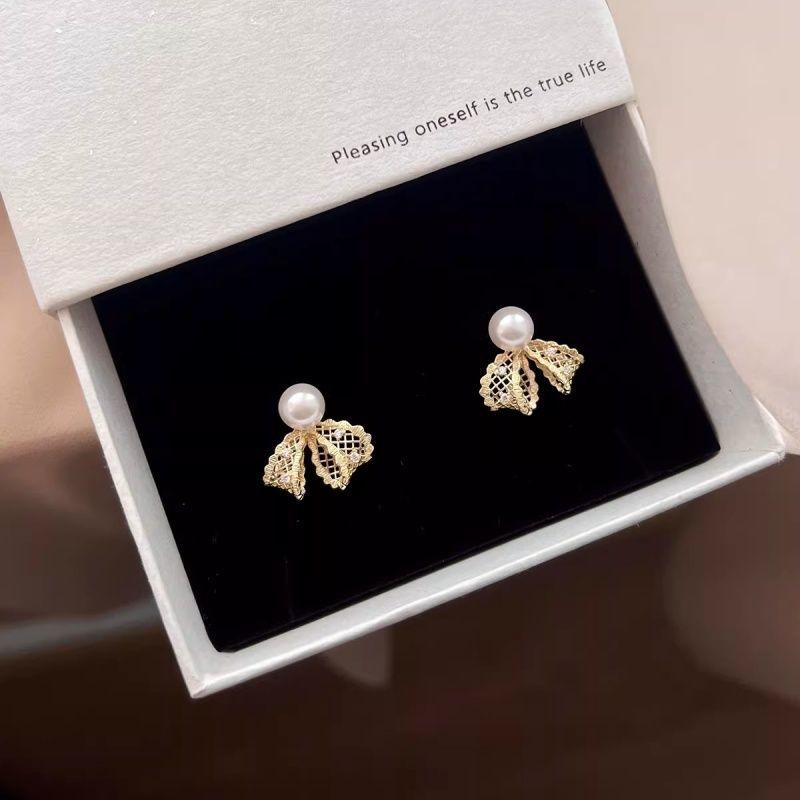 Women's Sweet Lace Ribbon Bowknot Pearl Unique Beautiful Earrings