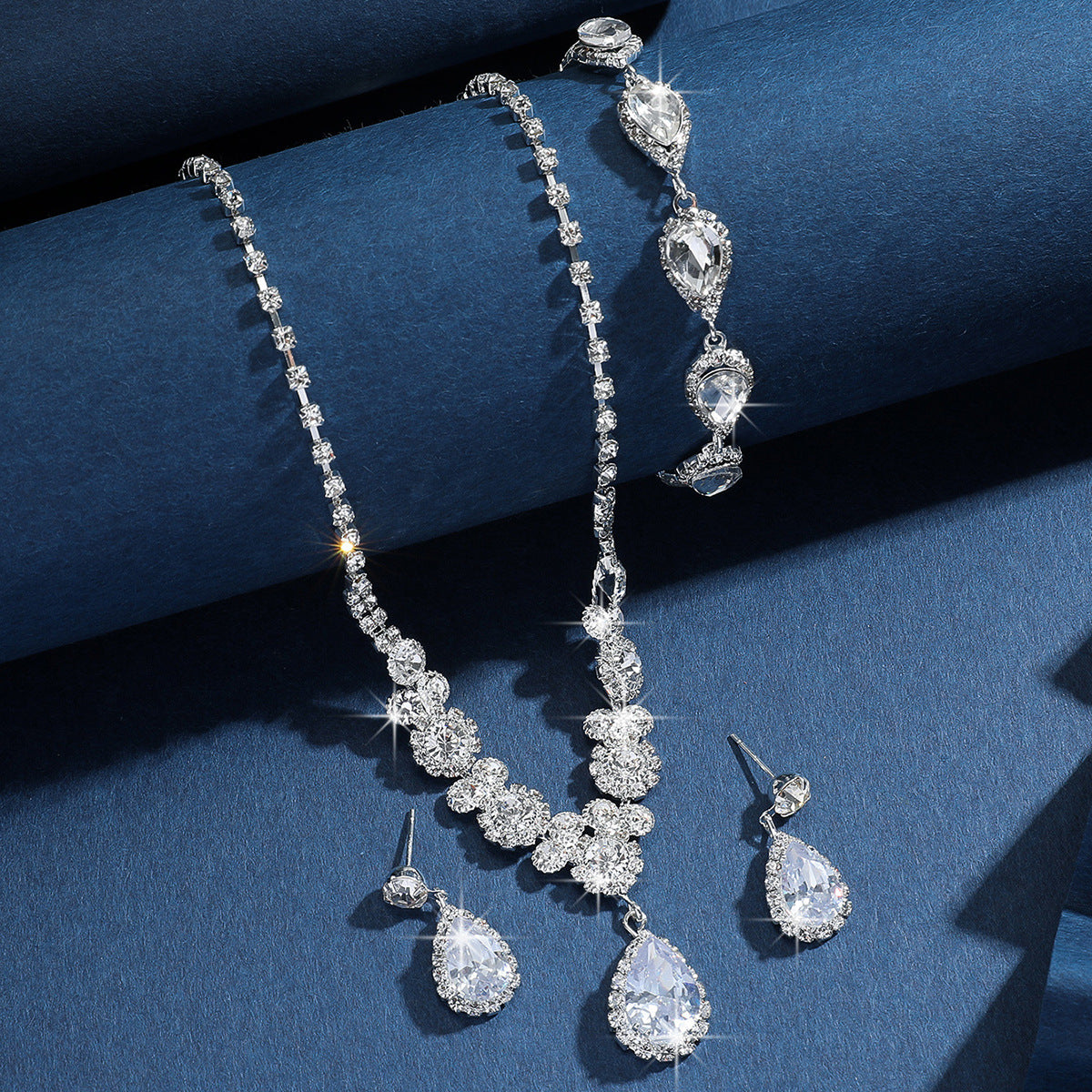 Bridal High-grade Three-piece Wedding Dress Luxury Jewelry Set