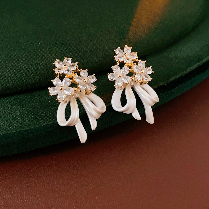 Net Yarn Flowers Tassel Fresh Sweet Earrings