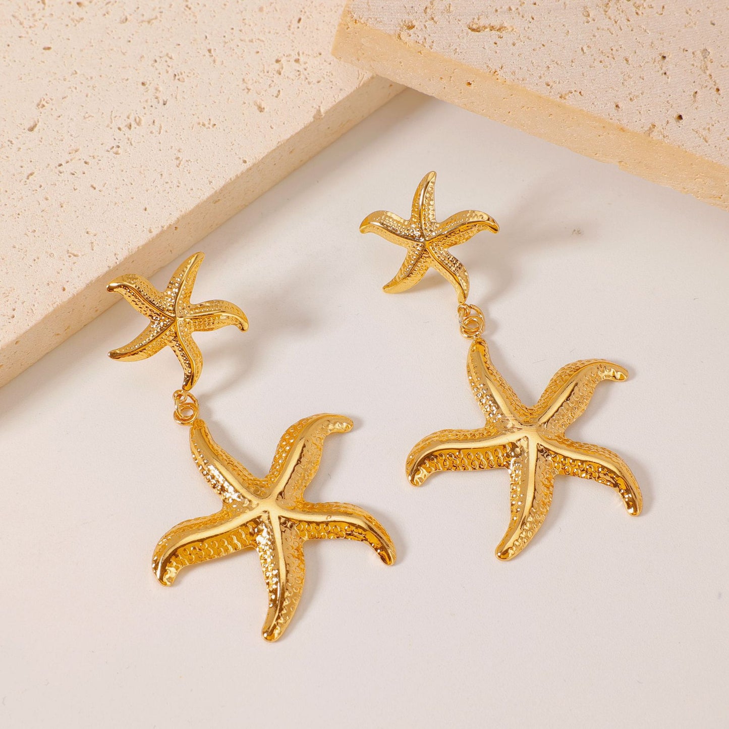 One Large Small Overlapping Stainless Steel Eardrops Gold Rings